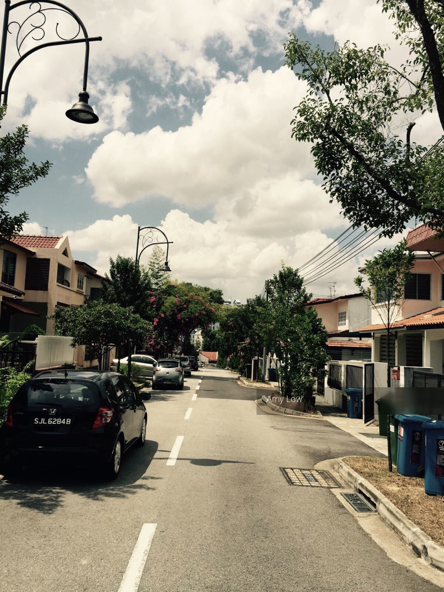 Yew Lian Park thumbnail photo